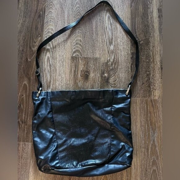 VINTAGE black crossbody leather bag gold hardware - Picture 7 of 11